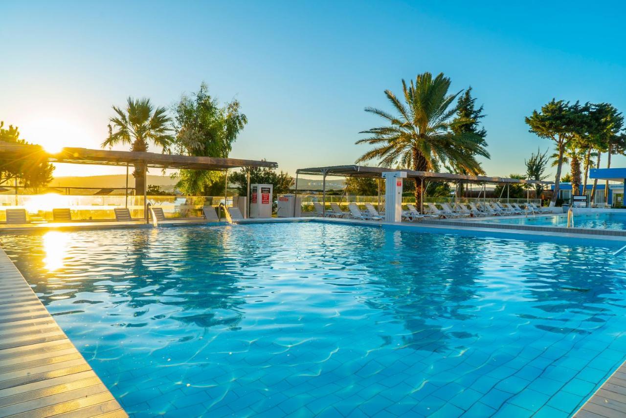 Sifne Thermal Otel Çeşme Exteriör bild